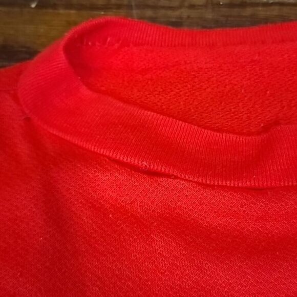 Vintage 80s Red Blue Heart Cute Girly Pullover Crewneck Sweatshirt - Picture 9 of 11